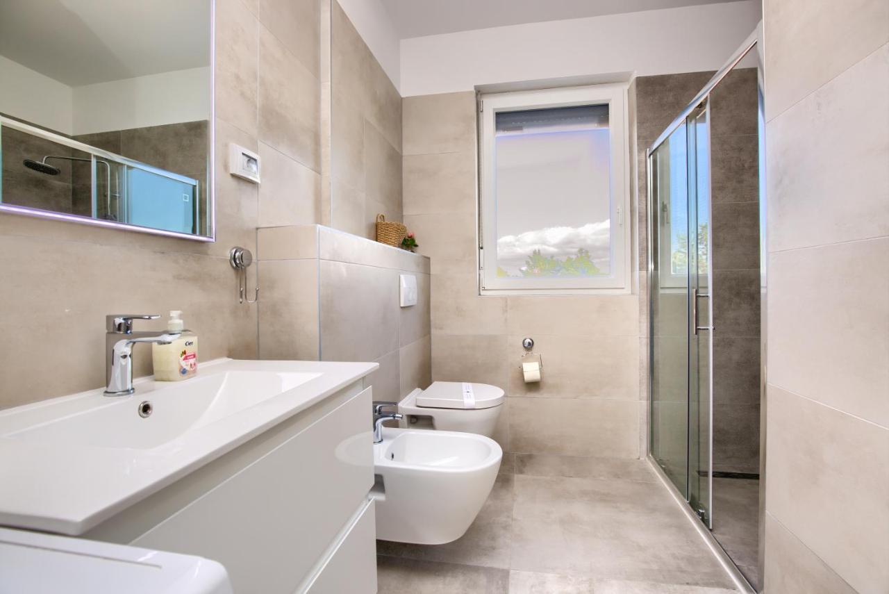 Apartment Modern Two Bedroom “sky View” In Stinjan