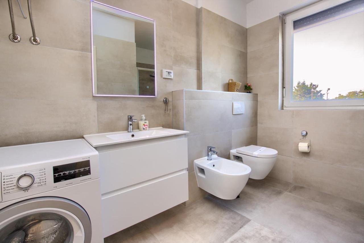Modern Two Bedroom “sky View” In Stinjan Apartment