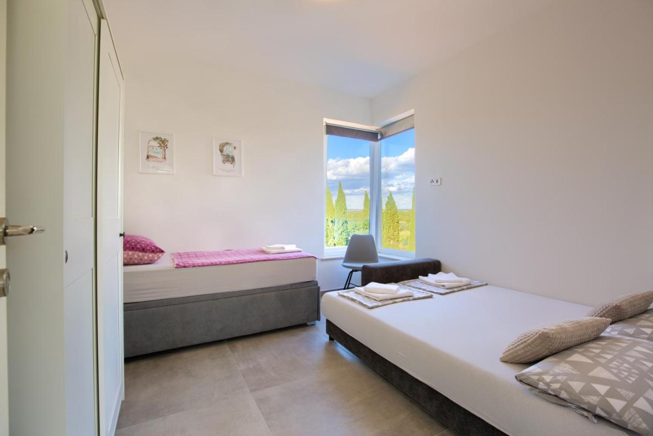 Apartment Modern Two Bedroom “sky View” In Stinjan