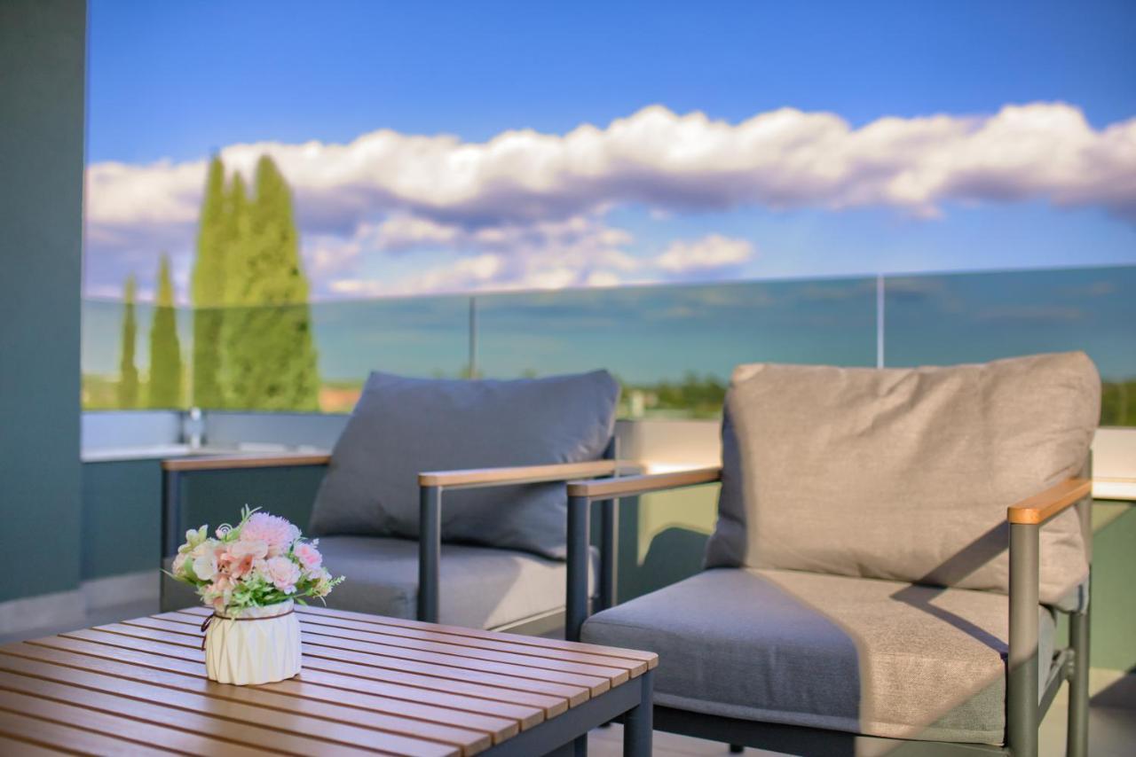 Apartment Modern Two Bedroom “sky View” In Stinjan *